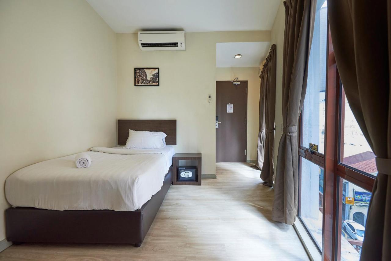 Swing & Pillows - Adya Hotel Куала-Лумпур Экстерьер фото